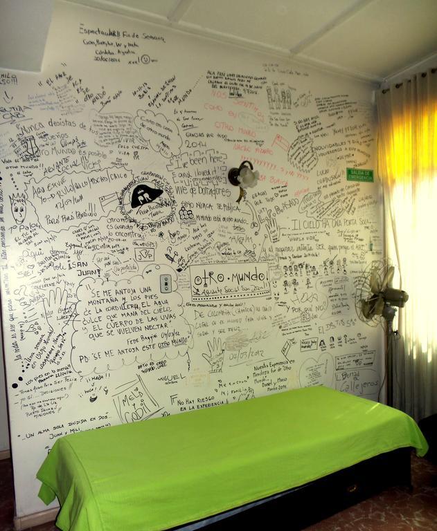 Hostel Otro Mundo Capdevila Eksteriør billede