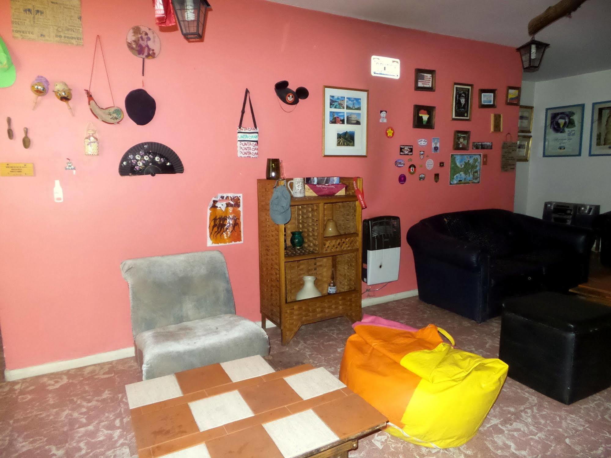 Hostel Otro Mundo Capdevila Eksteriør billede