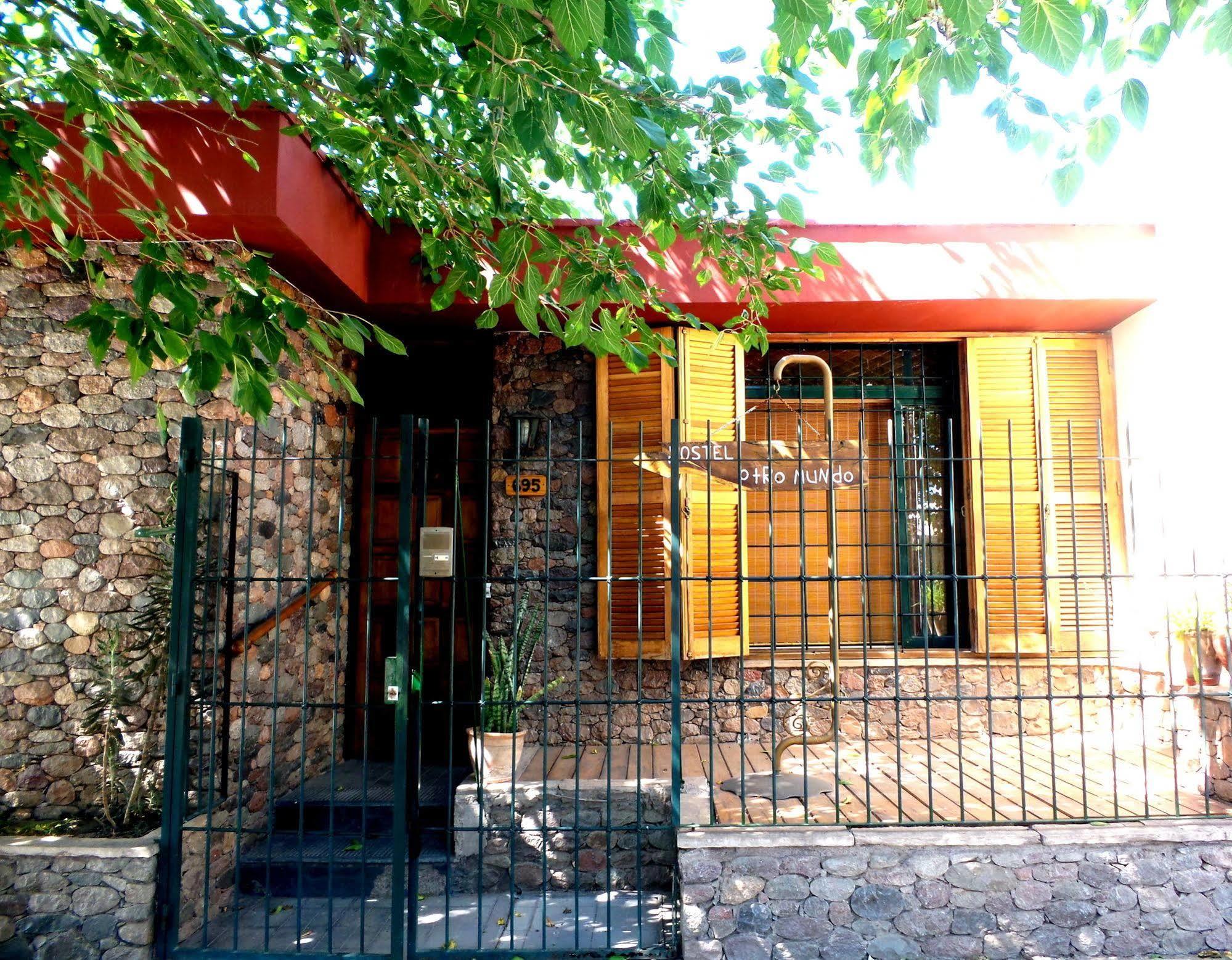 Hostel Otro Mundo Capdevila Eksteriør billede