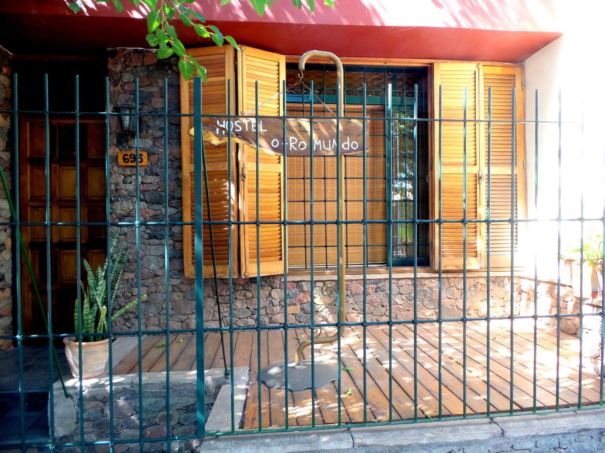 Hostel Otro Mundo Capdevila Eksteriør billede